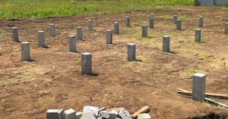 Фундамент на забивных жб сваях под ключ в Великих Луках - фундамент из забивных железобетонных свай цена от 3171 руб/м2