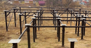Свайный фундамент под ключ цена с установкой в Великих Луках от 520 рублей/м2| установка свайного фундамента под дом под ключ недорого